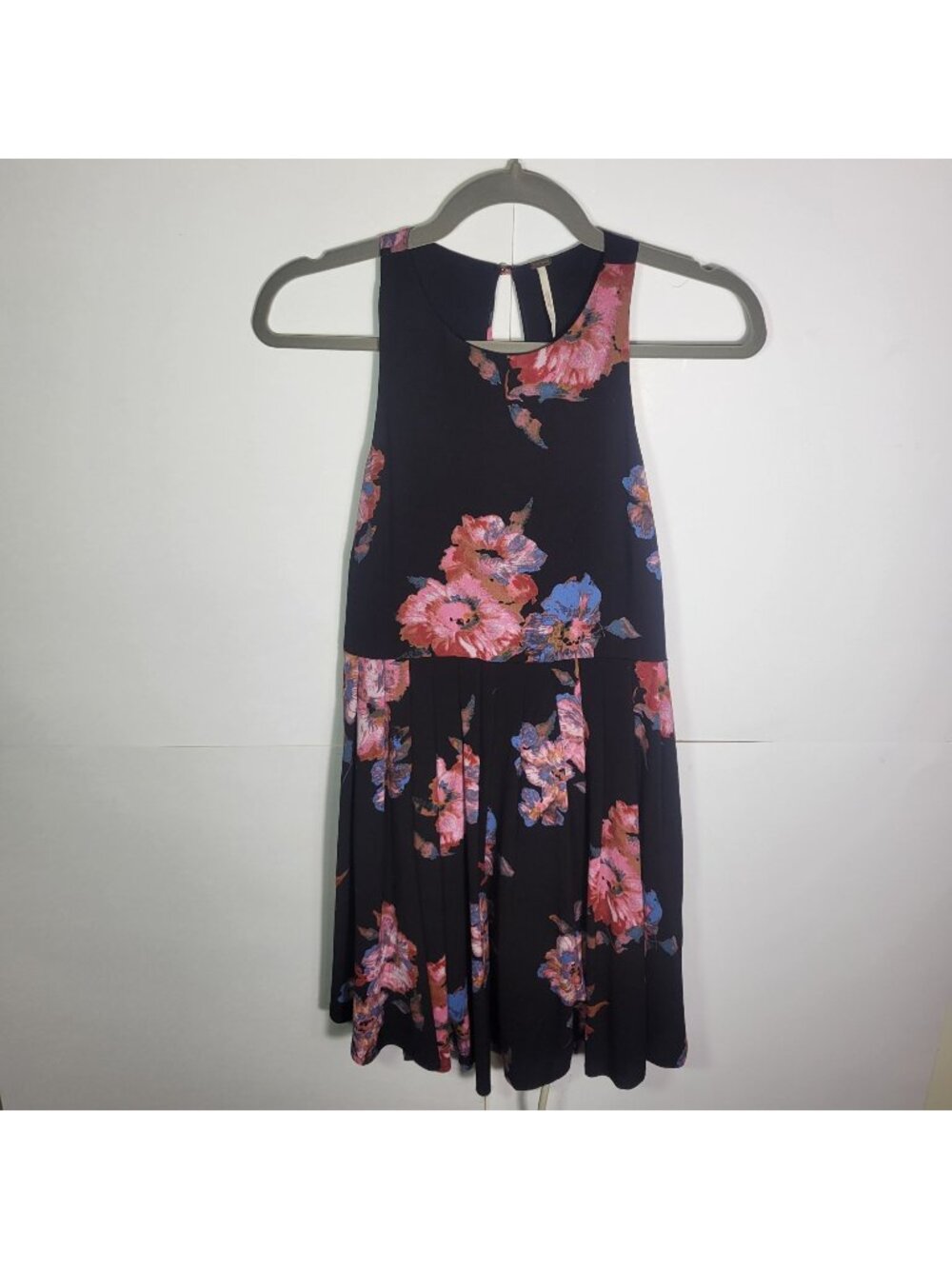 Free People Women Black Dark Floral Sleeveless Pleated Dress Size 2